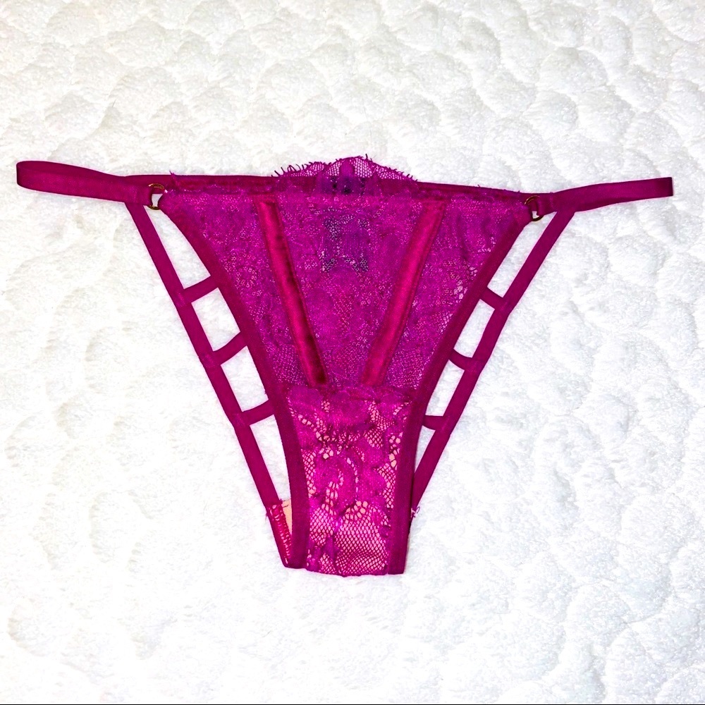 Victoria Secret V-String Very Sexy Purple Panty XS‎